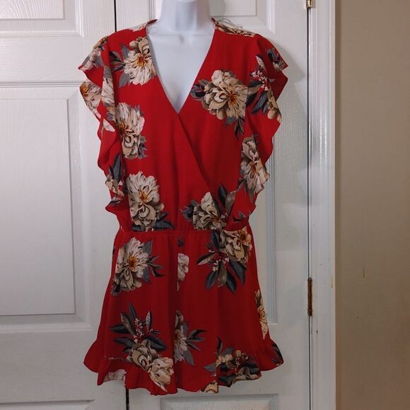 Umgee  red floral print romper  Sz L - Picture 1 of 5
